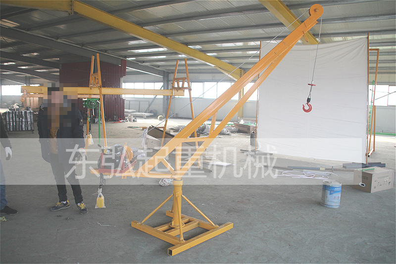 室外吊运机