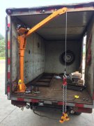 汽车维修厢货车安装12v车载小吊机案例
